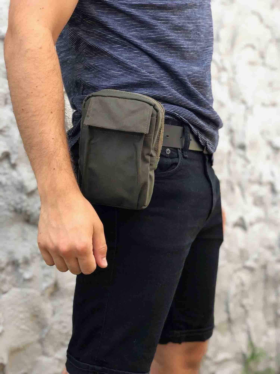 Minimalist Waxed Canvas Wais Bag for Men