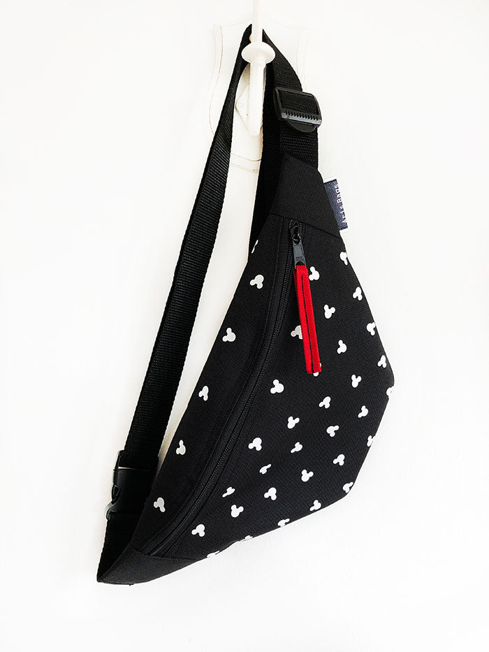 Black Mickey Mouse Designer Fanny Pack Disney Crossbody Bag display picture 2